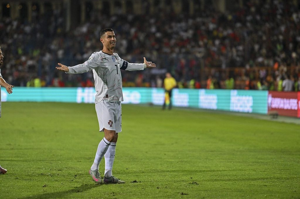 Thirty Days Without Ronaldo: Portugal’s Hard Lesson Cristiano Ronaldo playing for Portugal